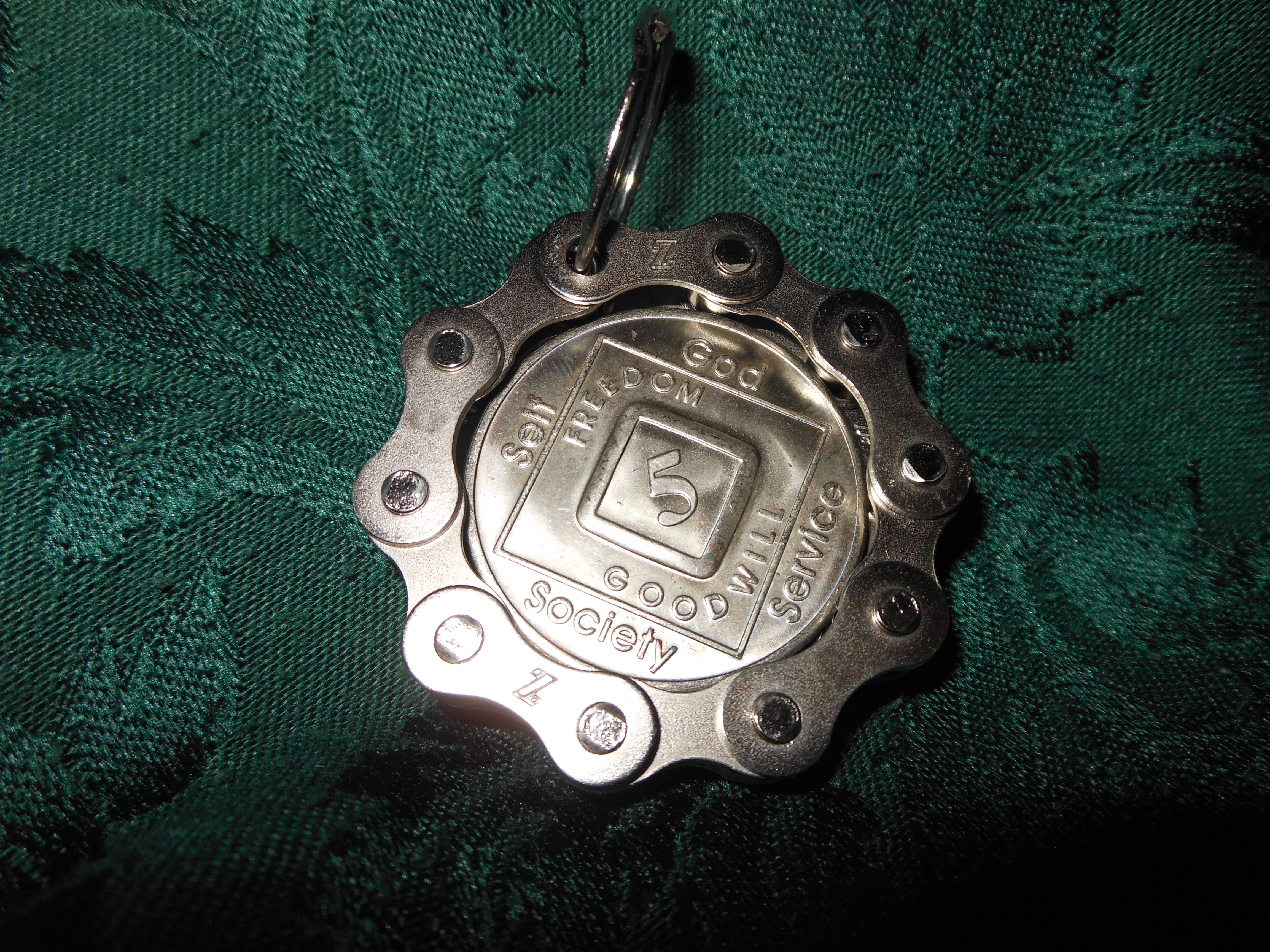NA Chain Medallion